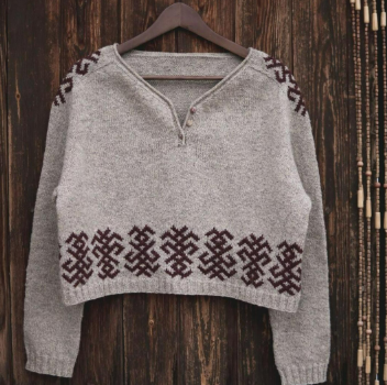 [Вяжи.ру, Elena Solier Jansа] Стильный пуловер интересной конструкции с жаккардом Niubo (2024)